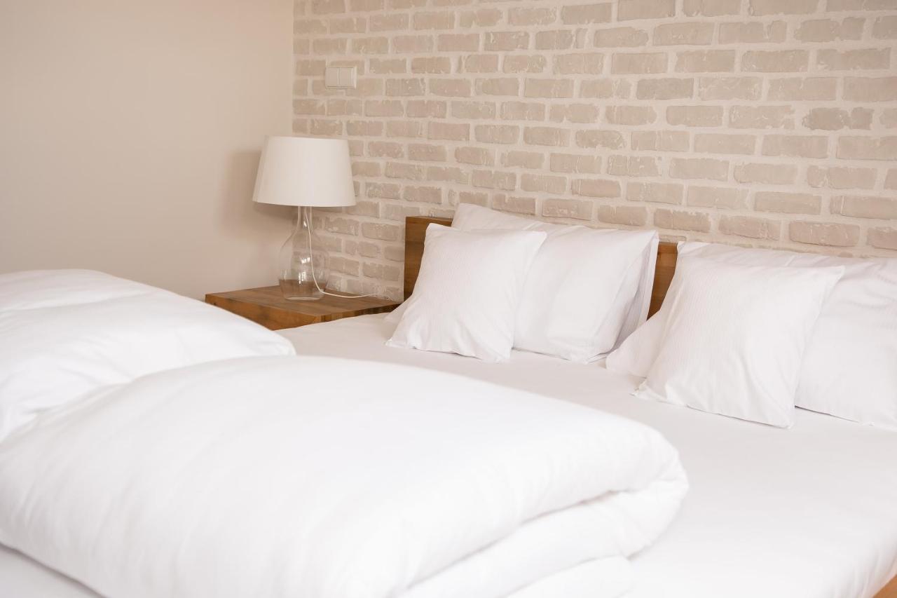 Hotel Naturum Милич Экстерьер фото