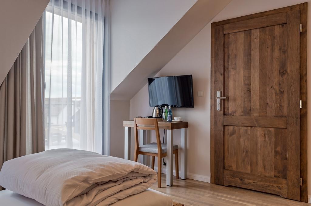 Hotel Naturum Милич Экстерьер фото